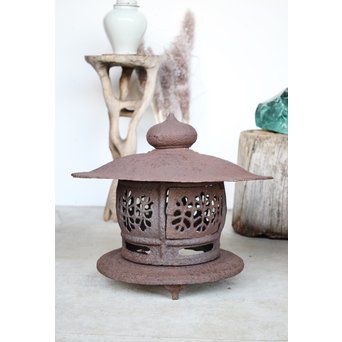 天正元年 天下一 与次郎作 時代鉄灯籠　M178