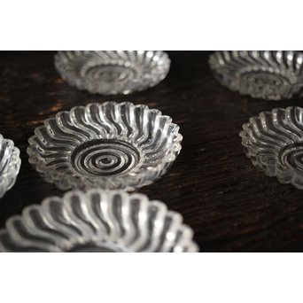 渦巻プレスガラスの茶托/小皿 6枚1組　Y022 