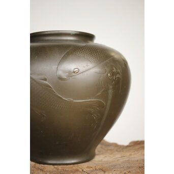 市岡紫雲 金象嵌鯉 花瓶　M188 