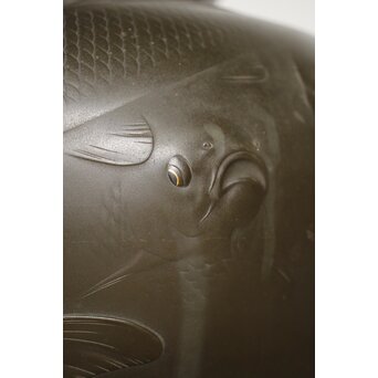 市岡紫雲 金象嵌鯉 花瓶　M188 