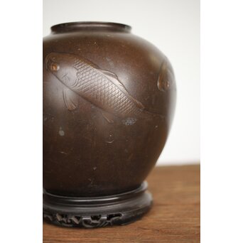 峰雲 金象嵌鯉 花瓶　M189 