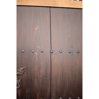 蔵戸風 獅子金具の格子戸 2枚1組　L1021 