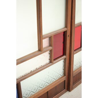 赤色ガラスの中型ガラス戸 2枚1組　GD1273 