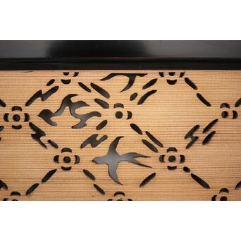 燕の七宝繋風透かし欄間　R2549 個性的なデザインですね