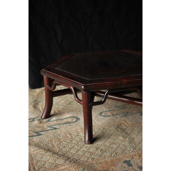 紫檀風上紅木 六角花台　X209 