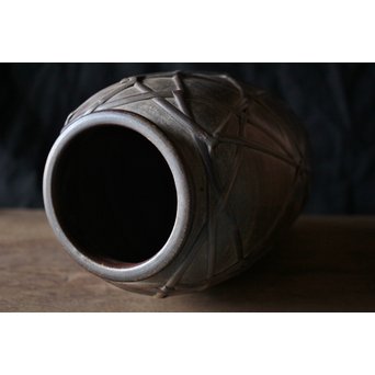 竹巻の壺/花生　P183 