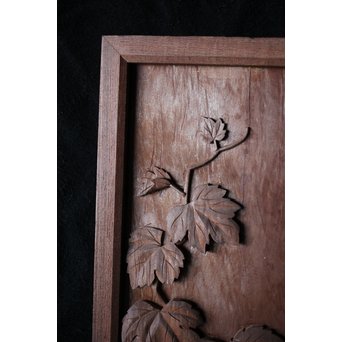 作家物 葡萄に栗鼠 木彫額　X211 