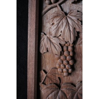 作家物 葡萄に栗鼠 木彫額　X211 