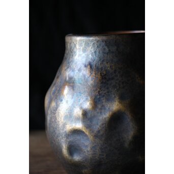 玉川堂 打出肌鎚起銅花瓶　M197 