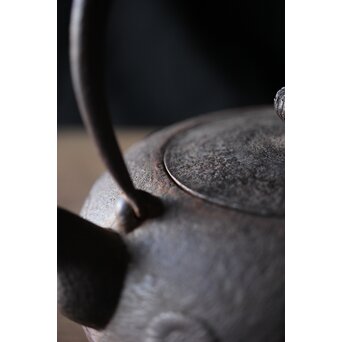 南部菊紋丸形鉄瓶 藤枝工房 釜師 昌行　M199 