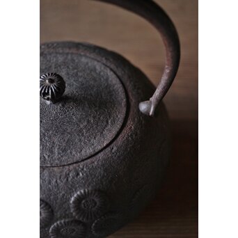 南部菊紋丸形鉄瓶 藤枝工房 釜師 昌行　M199 
