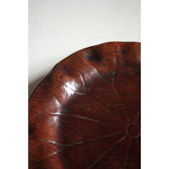 蓮葉に蛙 在銘木彫盆　X217 