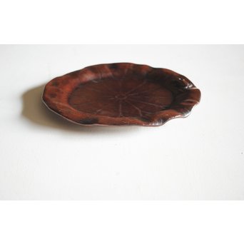 蓮葉に蛙 在銘木彫盆　X217 