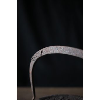 十四代 釜師 名越昌廣 時代 環摘古銭文蓋 提梁 羽付形 鉄瓶　M201 