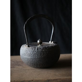 釜師系 千鳥銀象嵌蓋 平丸形鉄瓶　M202 