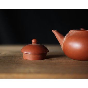 孟臣製 朱泥急須一雙 宜興紫砂壷 単孔 福記 80ml 梨式水平壺　P185 