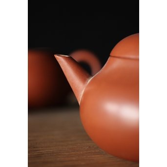 孟臣製 朱泥急須一雙 宜興紫砂壷 単孔 福記 80ml 梨式水平壺　P185 