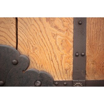 高密度欅材 巾着金具格子蔵戸　W987Y 