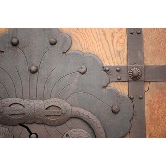 高密度欅材 巾着金具格子蔵戸　W987Y 