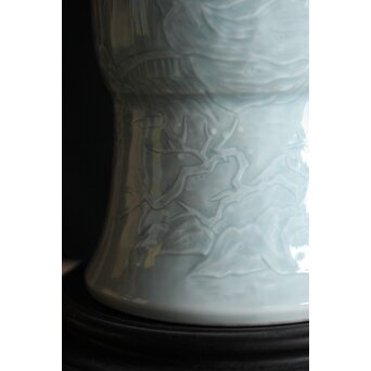 帝室技芸員 三代 清風与平 秘色釉山水浮文尊式花瓶　P186 