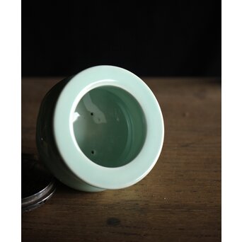 二代 諏訪蘇山 純銀火屋 青磁袴腰香炉　P188 