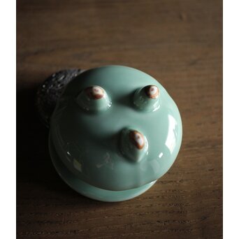 二代 諏訪蘇山 純銀火屋 青磁袴腰香炉　P188 