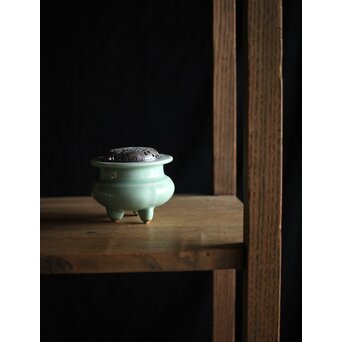 二代 諏訪蘇山 純銀火屋 青磁袴腰香炉　P188 