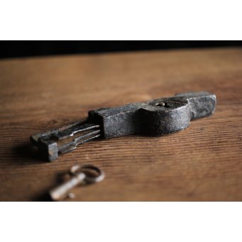 小ぶり和鉄錠前　M209 