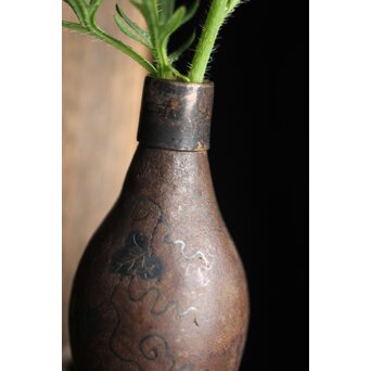 銀象嵌 鉄打出瓢型 火薬入/一輪挿　M211 