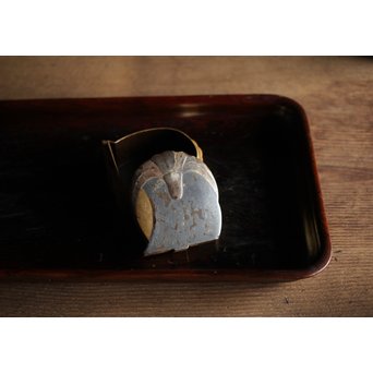 蕪型蒔絵香合　Q107