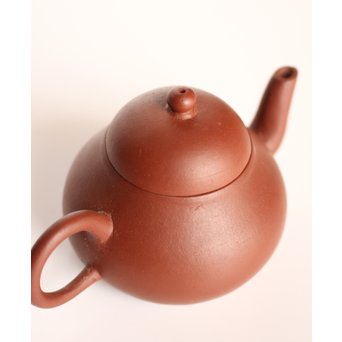 孟臣製 朱泥急須 宜興紫砂壷 昌記 55ml 梨式水平壺　P190 