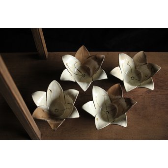 二代 宮川/真葛香山 乾山意 百合花椀 4客　P195 