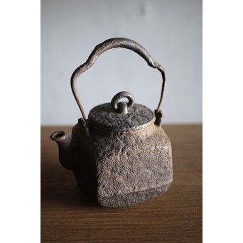 角型遊環付 小鉄瓶/急須　M215 