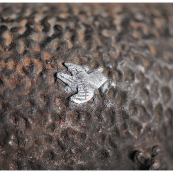 能登川亀文堂 波千鳥提手 楼閣山水銀象嵌丸形鉄瓶 湯沸　M216 