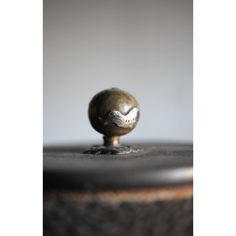 能登川亀文堂 波千鳥提手 楼閣山水銀象嵌丸形鉄瓶 湯沸　M216 