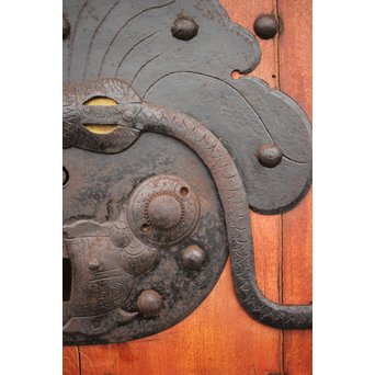 巾着金具の朱格子蔵戸　W996Y 