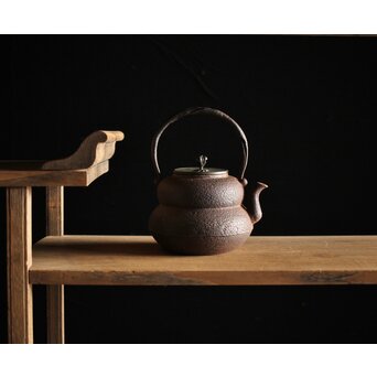 龍文堂 瓢型鉄瓶　M219