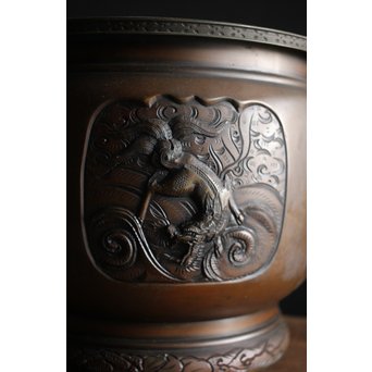 六代 角羽勘左衛門 羽廣屋造 龍鳳凰片切彫 宣徳火鉢瓶掛 一対　M222 