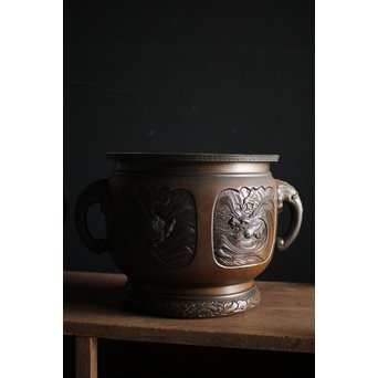 六代 角羽勘左衛門 羽廣屋造 龍鳳凰片切彫 宣徳火鉢瓶掛 一対　M222 