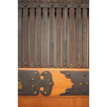 在銘 細身金具尽格子蔵戸　W001Y 