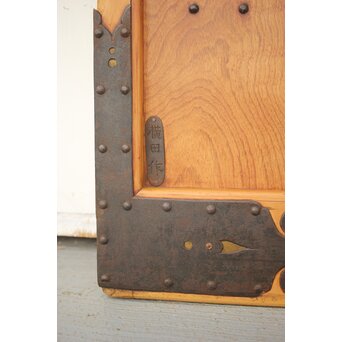 在銘 細身金具尽格子蔵戸　W001Y 