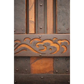 鉄金具尽 波兎と巾着金具 総欅格子蔵戸　W002Y 