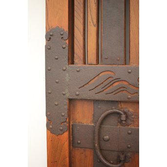 鉄金具尽 波兎と巾着金具 総欅格子蔵戸　W002Y 