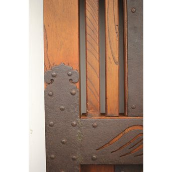 鉄金具尽 波兎と巾着金具 総欅格子蔵戸　W002Y 