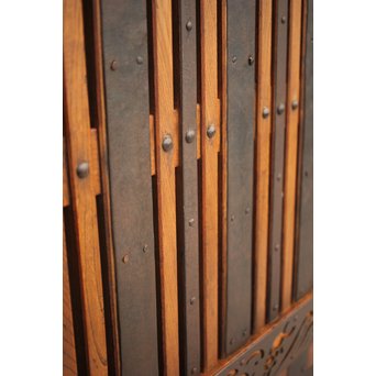 鉄金具尽 波兎と巾着金具 総欅格子蔵戸　W002Y 