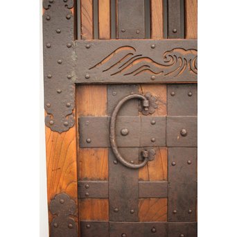 鉄金具尽 波兎と巾着金具 総欅格子蔵戸　W002Y 