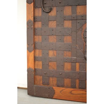 鉄金具尽 波兎と巾着金具 総欅格子蔵戸　W002Y 