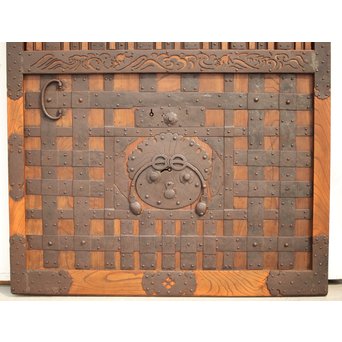 鉄金具尽 波兎と巾着金具 総欅格子蔵戸　W002Y 