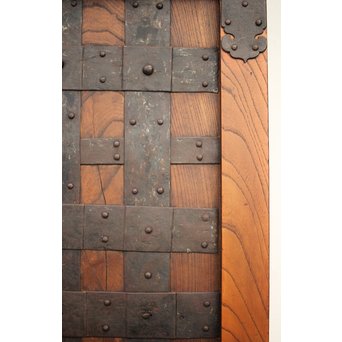 鉄金具尽 波兎と巾着金具 総欅格子蔵戸　W002Y 