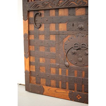 鉄金具尽 波兎と巾着金具 総欅格子蔵戸　W002Y 